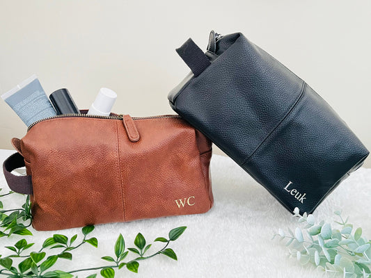 Personalised Toiletry Wash Bag with Initials or Name for Him, Dad, Best Man, Groom, Groomsmen, Fathers Day Gift, Leather Look, Shower Bag
