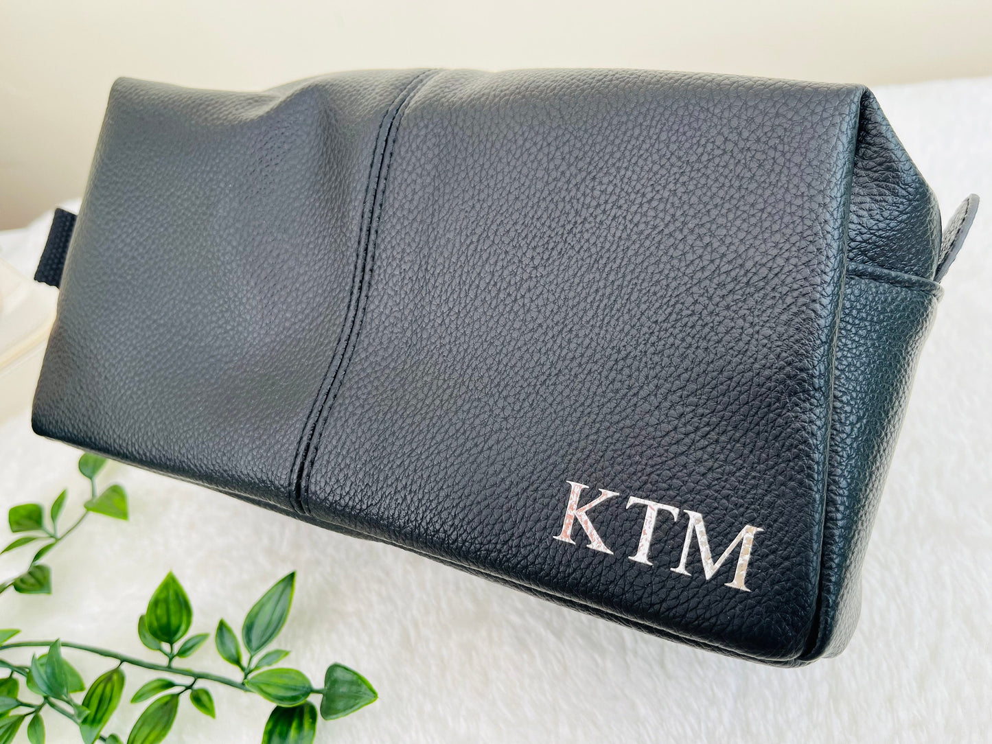 Personalised Toiletry Wash Bag with Initials or Name for Him, Dad, Best Man, Groom, Groomsmen, Fathers Day Gift, Leather Look, Shower Bag